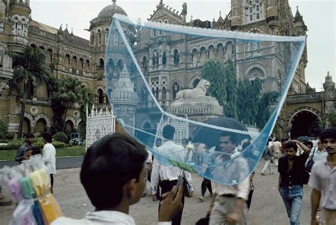 “Photographs by Raghubir Singh”: A Vibrant Kaleidoscope Capturing India’s Soulful Essence